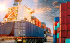 我国海运的开展历史和内贸海运行业的现状？？？