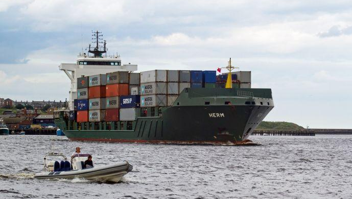 德路里:不相信运价已经触底，，，集装箱海运价还将下滑