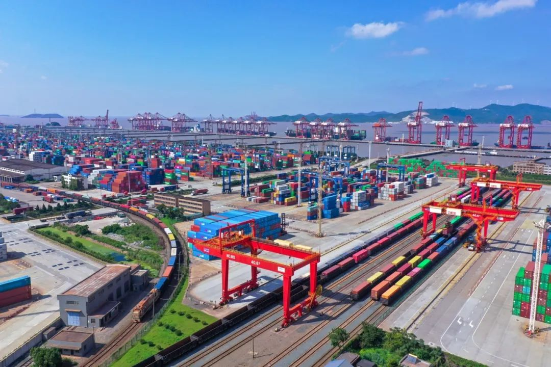 降本30%，，海内集装箱海运重塑大宗物流本钱名堂