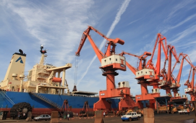 丝路海运：：：内贸集装箱运输的新引擎