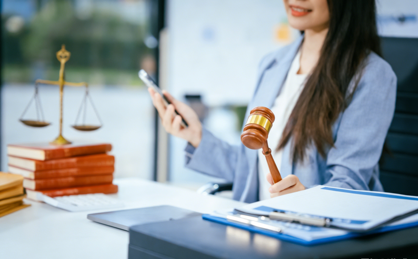 海运货物受损，船公司、、、货代与包管公司，谁该赔？